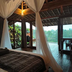 4* Guest house Joglo Organik